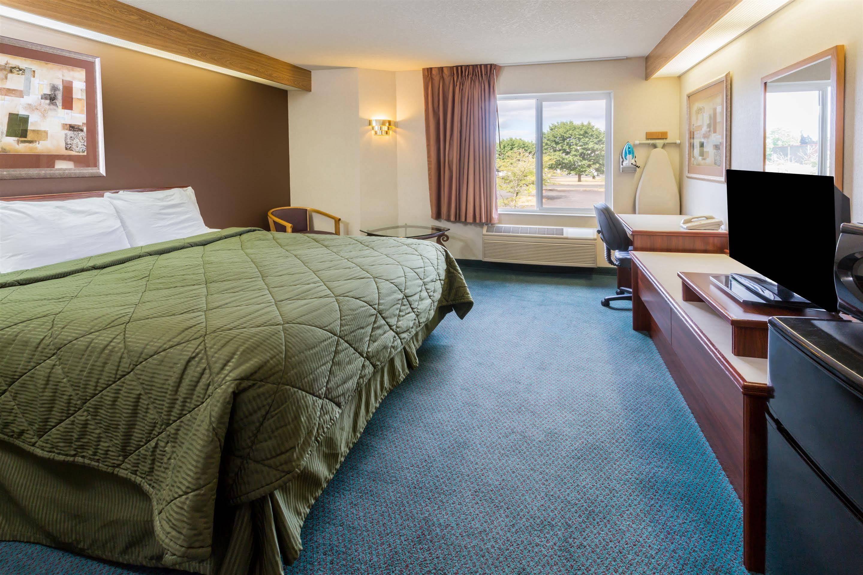 Days Inn By Wyndham Portland East Εξωτερικό φωτογραφία