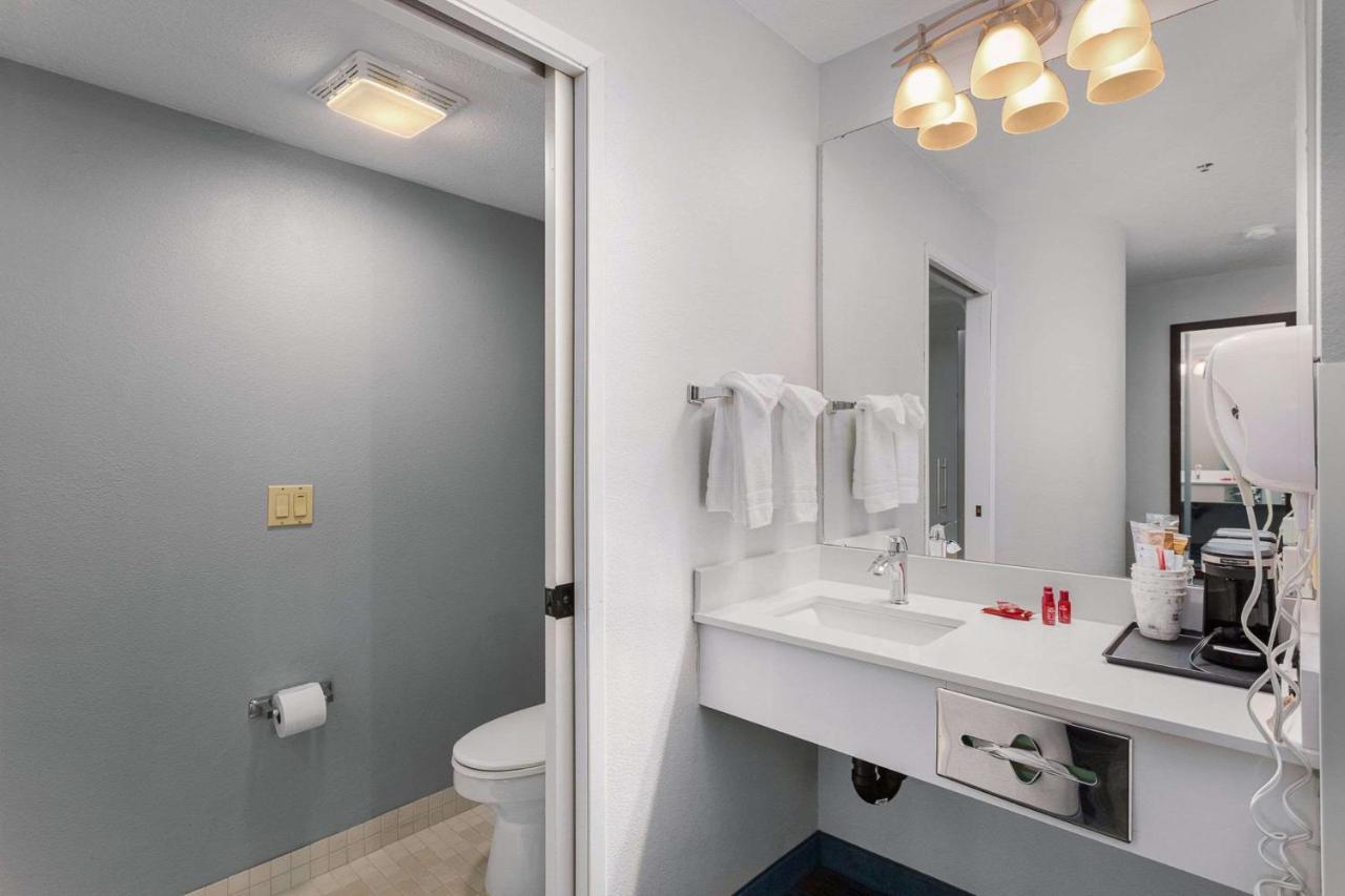 Days Inn By Wyndham Portland East Εξωτερικό φωτογραφία