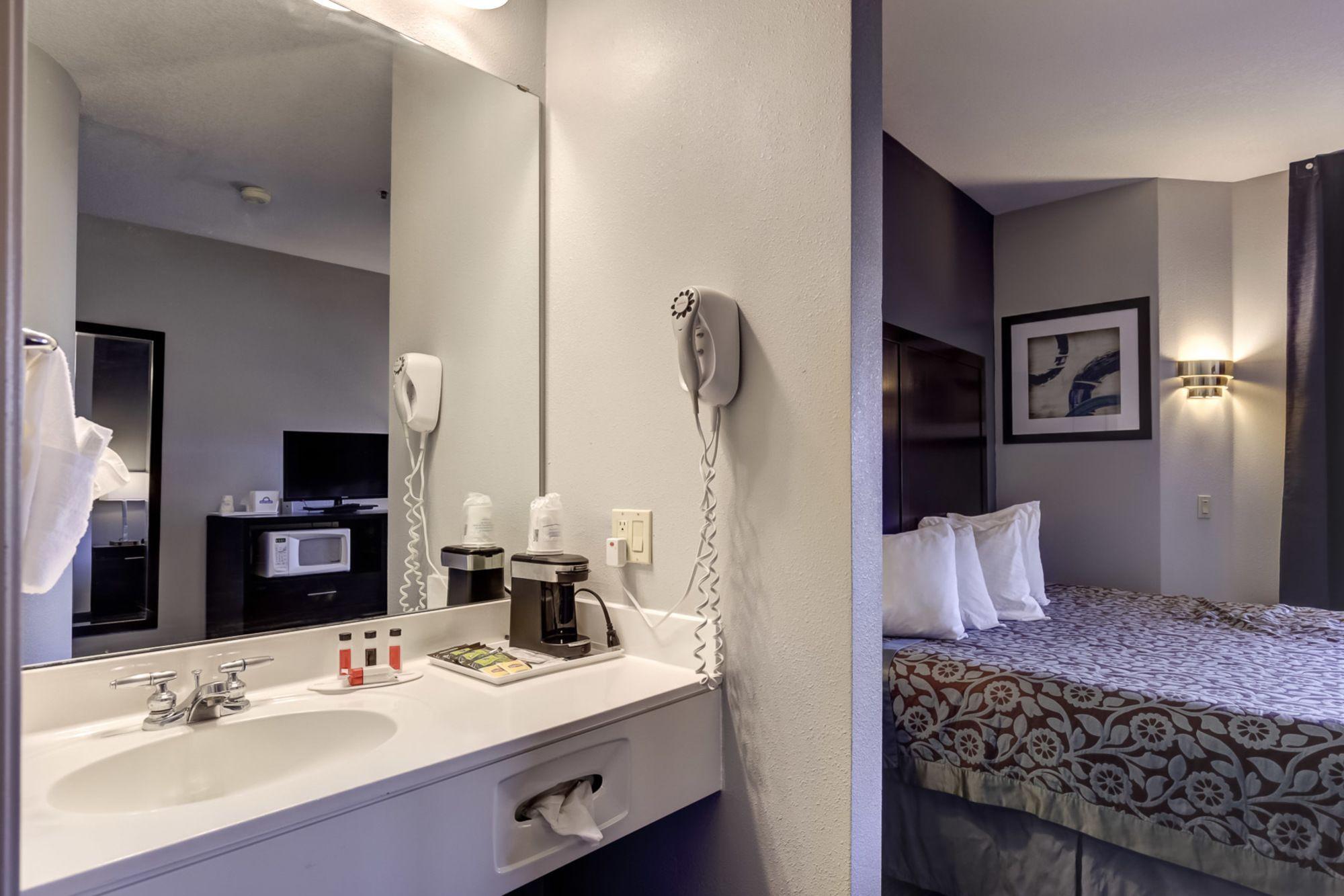 Days Inn By Wyndham Portland East Εξωτερικό φωτογραφία